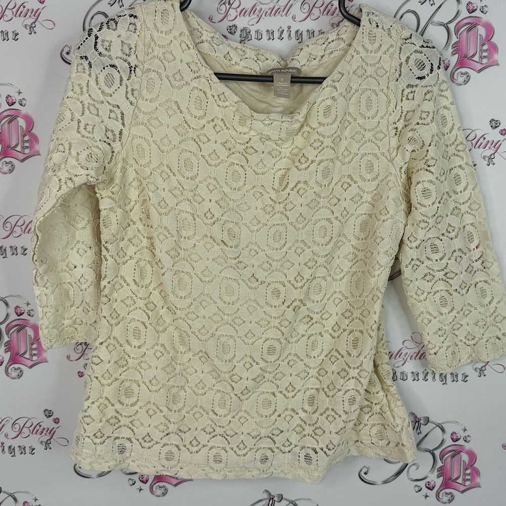 Banana Republic shirt crochet style lace floral Cream Lace Blouse